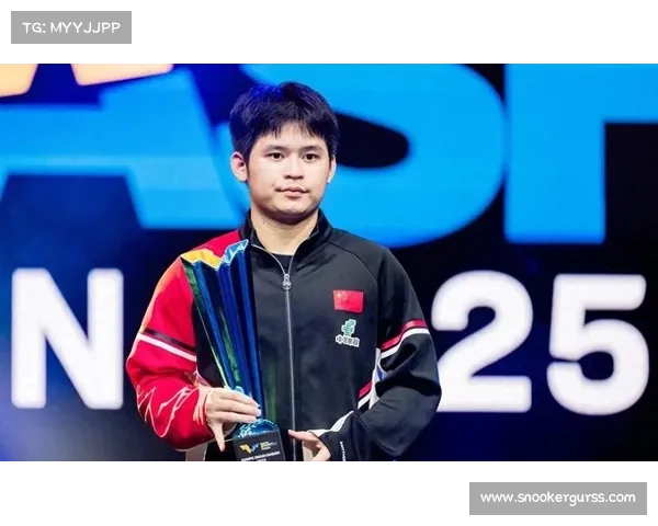 林诗栋横扫法国新星科顿，第三局仅让对手得2分