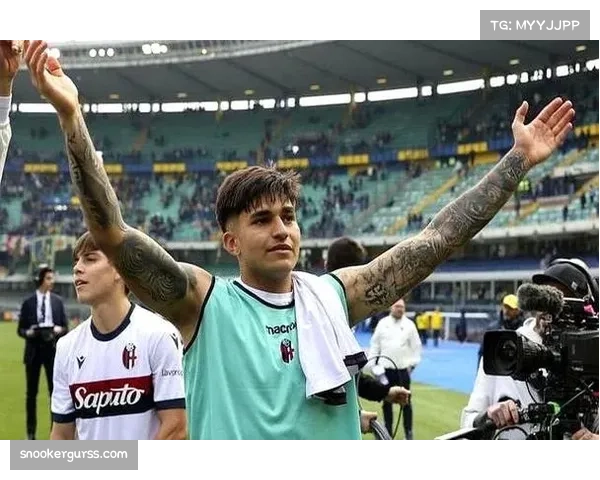 国米CEO马洛塔确认,正与劳塔罗的经纪人进行续约谈判